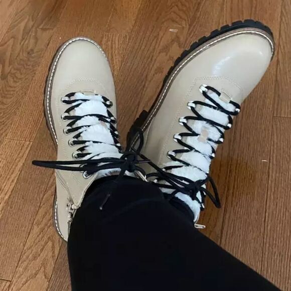 Boots Shoes - NWT women's hiking boots taupe sz 9